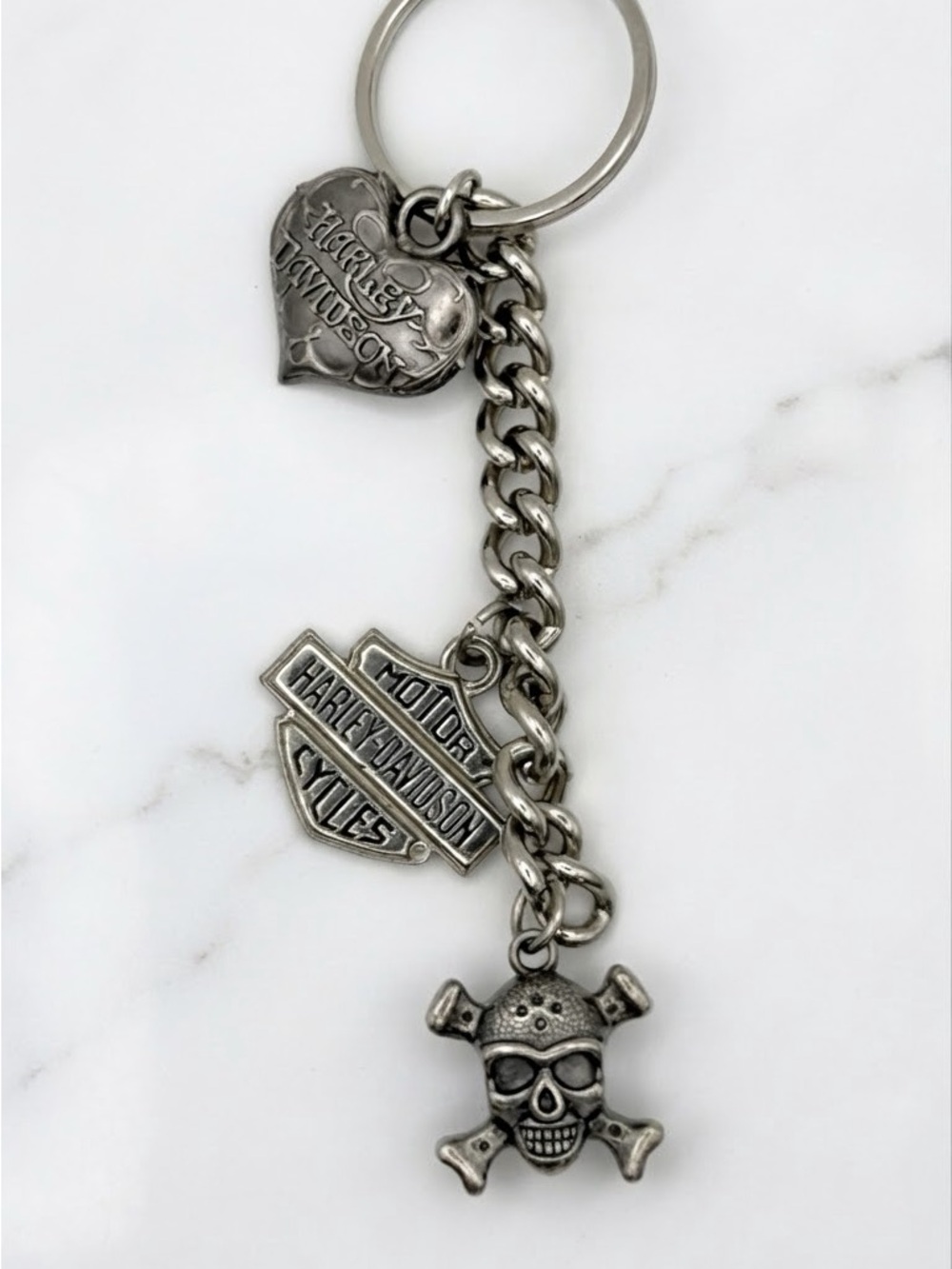 VTG Harley-Davidson Silver-Tone Skull, Shield & Heart Chain Keychain